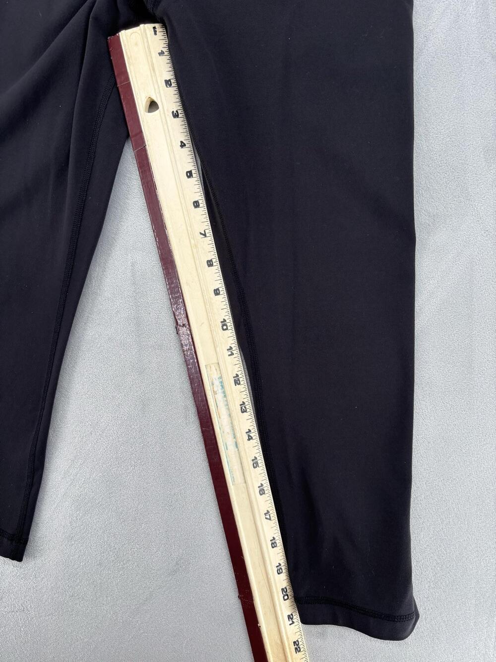 Lululemon Womens Black Cropped Leggings Size 6 Athleisure Yoga Minimalist - Picture 6 of 9